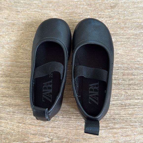 Zara Kids Black Leather Mary Jane’s Ballet Flats Size Toddler 6 - Picture 3 of 6